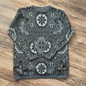 Vintage knit sweater